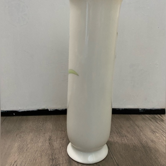 Otagiri Iris Bouquet porcelain vase made in Japan from the 1980’s Vintage - Picture 8 of 9